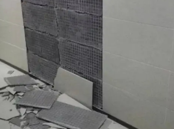 松山瓷砖空鼓维修公司分享下松山墙砖松动维修的知识